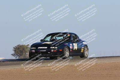 media/Oct-15-2023-CalClub SCCA (Sun) [[64237f672e]]/Group 4/Qualifying/